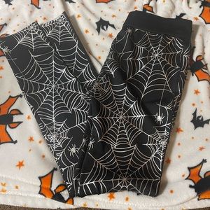 Metallic spiders and webs leggings